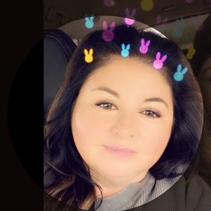 Meet your Posher, Holly